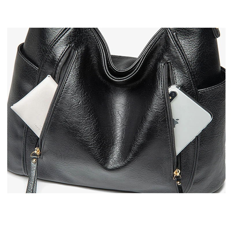 New European and American fashion Ladies Handbags Luxury Large capacity wild tassel shoulder Tote bag retro banquet bags
New European and American fashion Ladies Handbags Luxury Large capacity wild tassel shoulder Tote bag retro banquet bags