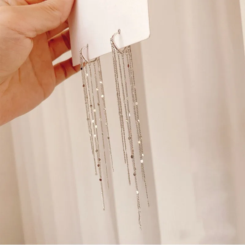 2020 New Arrival Dominated fashion long metal tassel Drop earrings Korean joker sweet lovely heart elegant Women earrings
2020 New Arrival Dominated fashion long metal tassel Drop earrings Korean joker sweet lovely heart elegant Women earrings