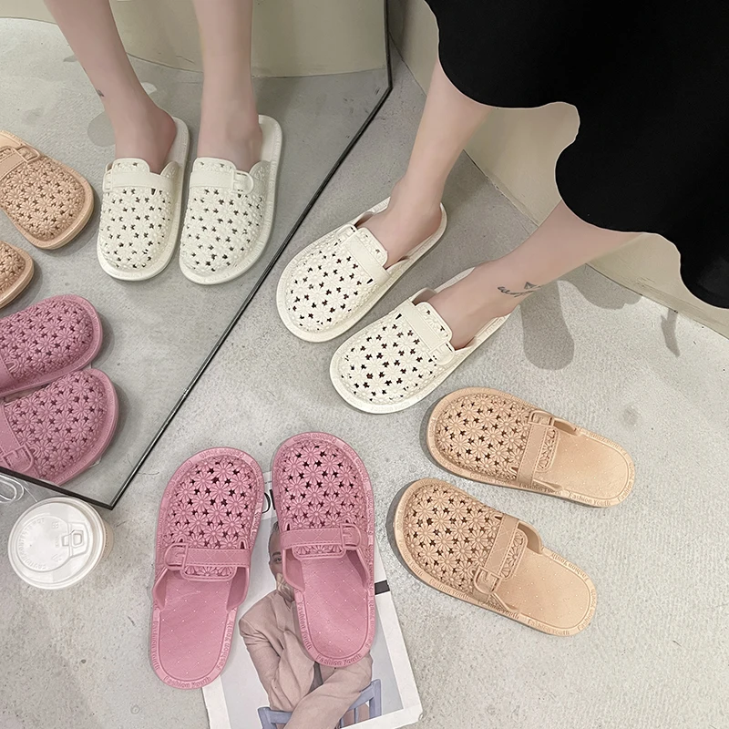 Flower Shoes Rubber Slippers Summer Clogs Woman Luxury Slides Low Beach Designer Flat Basic Floral PU PVC Fretwork Fashion
Flower Shoes Rubber Slippers Summer Clogs Woman Luxury Slides Low Beach Designer Flat Basic Floral PU PVC Fretwork Fashion