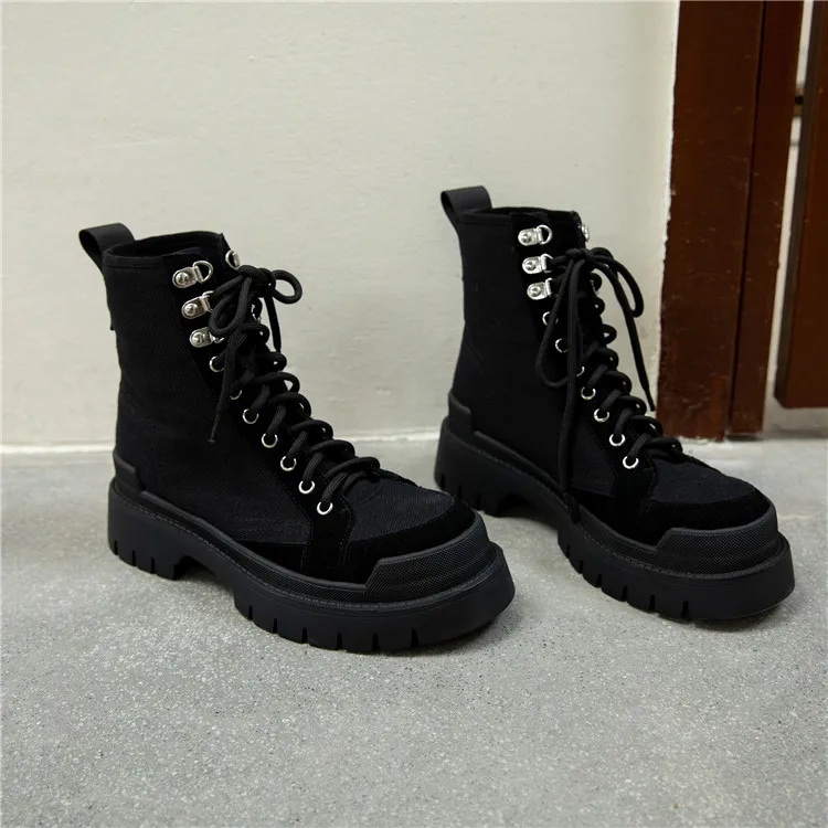 Hot Handsome Thick-Soled Tooling Boots Women 2020 Autumn/Winter New Round Toe Lace-Up Breathable Canvas Cool Short Martin Boots
Hot Handsome Thick-Soled Tooling Boots Women 2020 Autumn/Winter New Round Toe Lace-Up Breathable Canvas Cool Short Martin Boots