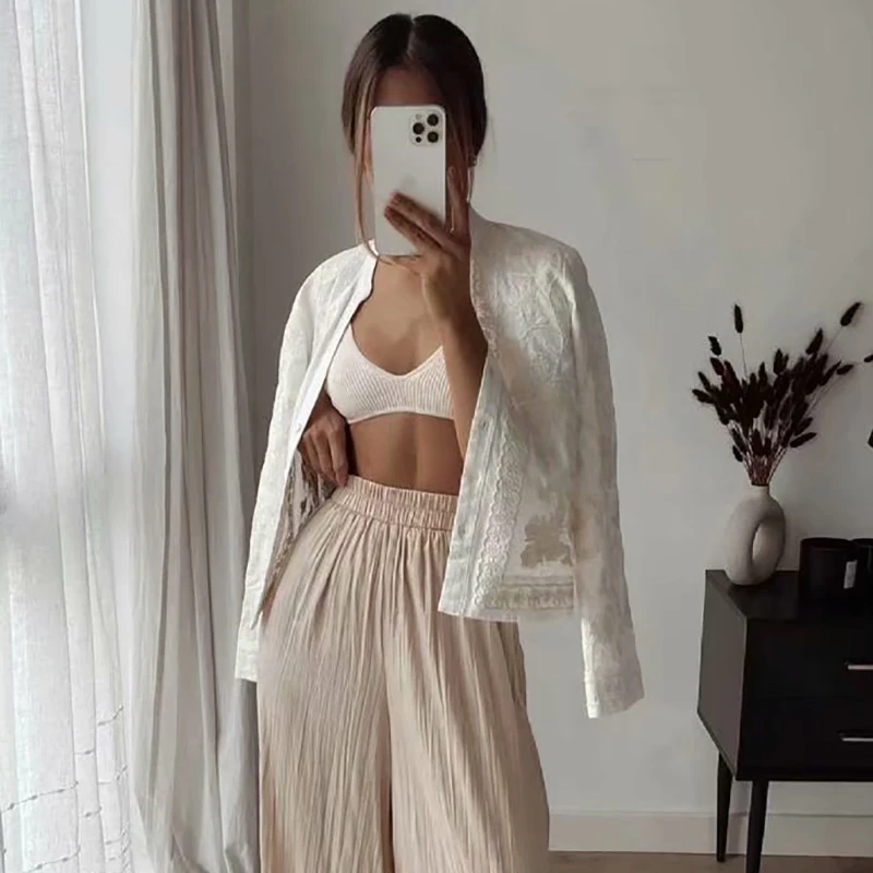 ZXQJ Vintage Women Soft Cotton Embroidery White Shirts 2021 Summer Fashion Ladies Elegant Loose Shirt Chic Girls Tops Sweet
ZXQJ Vintage Women Soft Cotton Embroidery White Shirts 2021 Summer Fashion Ladies Elegant Loose Shirt Chic Girls Tops Sweet