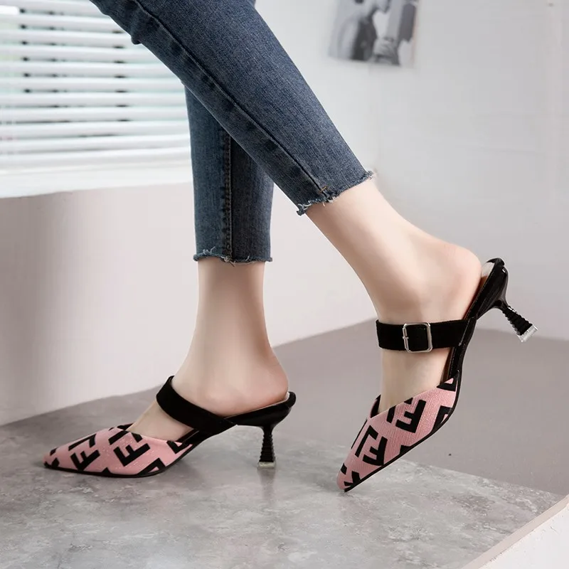Spring New Pointed Women Single Shoes Fashion Word Buckle Belt Women High Heels Women Stiletto Evening Dress Shoes slippers
Spring New Pointed Women Single Shoes Fashion Word Buckle Belt Women High Heels Women Stiletto Evening Dress Shoes slippers