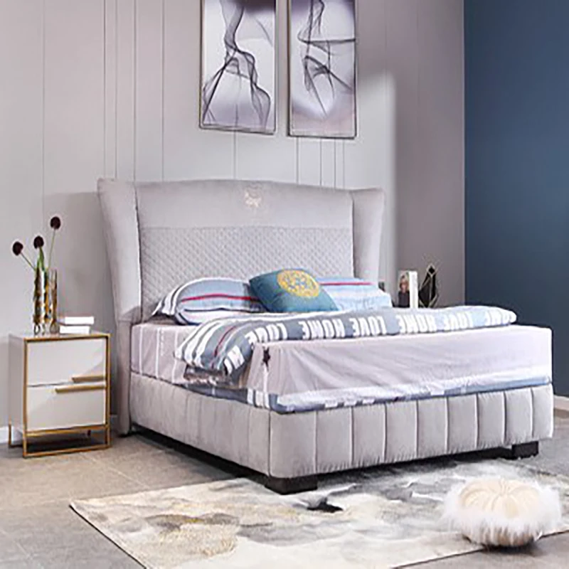 Postmodern light luxury Italian leather bed, simple leather art, Hong Kong style double bed, master bedroom, small apartment
Postmodern light luxury Italian leather bed, simple leather art, Hong Kong style double bed, master bedroom, small apartment