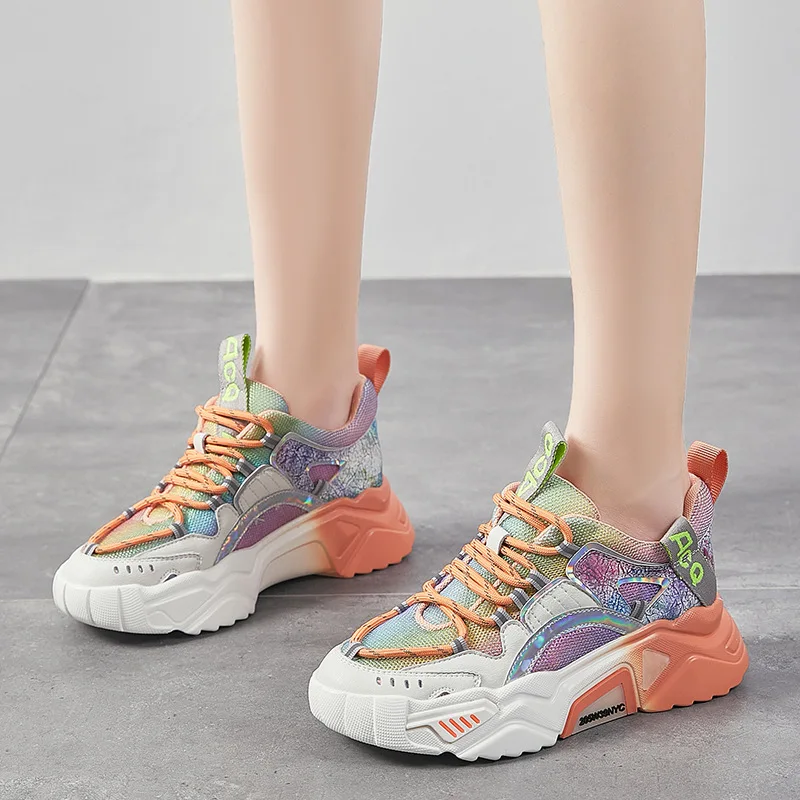 2021 autumn new trendy color matching all-match casual sports shoes mesh women's shoes luminous rainbow bottom old shoes 
2021 autumn new trendy color matching all-match casual sports shoes mesh women's shoes luminous rainbow bottom old shoes