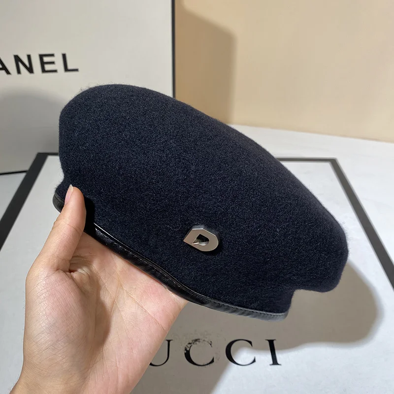 Autumn and winter wool blended Hat Women's warm fashion versatile wool hat trend d letter Beret
Autumn and winter wool blended Hat Women's warm fashion versatile wool hat trend d letter Beret