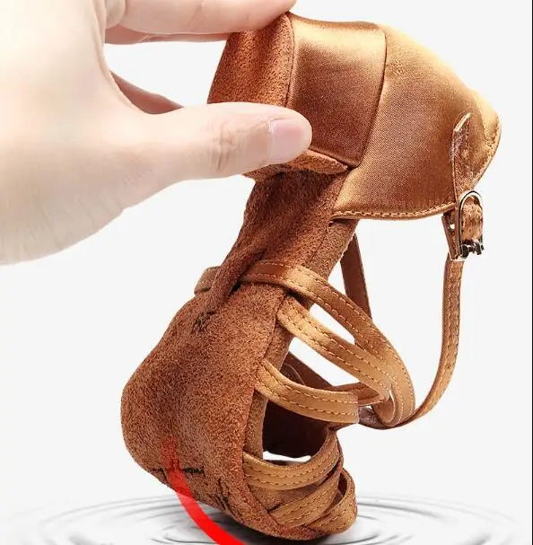 Latin dance shoes Sandals Cotton Heel 3.5cm Modern dance shoes Women girl Standard Dance
Latin dance shoes Sandals Cotton Heel 3.5cm Modern dance shoes Women girl Standard Dance