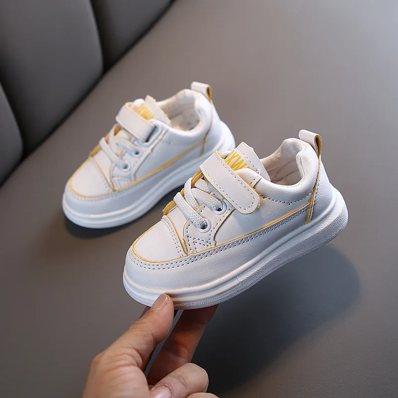2020 Spring Kids White Shoes Simple Design Baby Boys Running Shoes Soft Sole Sneakers Children Girl Casual shoe SYJ041
2020 Spring Kids White Shoes Simple Design Baby Boys Running Shoes Soft Sole Sneakers Children Girl Casual shoe SYJ041