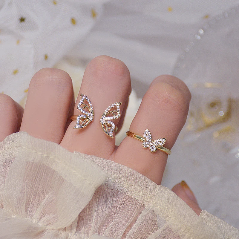 Golden Hollow Butterfly Temperament Ladies Adjustable Opening Design Zircon Delicate Butterfly Ring Beautiful Wedding Jewelry
Golden Hollow Butterfly Temperament Ladies Adjustable Opening Design Zircon Delicate Butterfly Ring Beautiful Wedding Jewelry