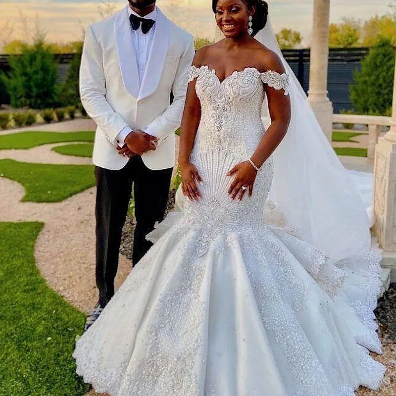 Luxury Mermaid Wedding Dress With Beads Crystals Off The Shoulder Plus Size Bridal Dress Ruffles Long Train vestido de noiva
Luxury Mermaid Wedding Dress With Beads Crystals Off The Shoulder Plus Size Bridal Dress Ruffles Long Train vestido de noiva