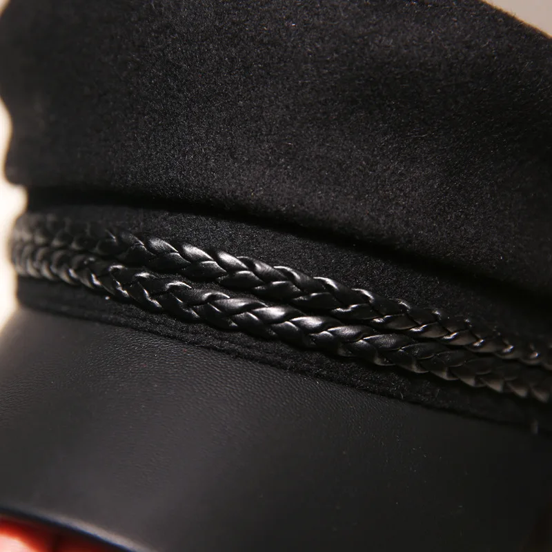 Fashion Unisex PU Leather Military Hat Autumn Sailor Hats for Women Men Black Grey Flat Top Female Travel Cadet Hat Captain Cap
Fashion Unisex PU Leather Military Hat Autumn Sailor Hats for Women Men Black Grey Flat Top Female Travel Cadet Hat Captain Cap