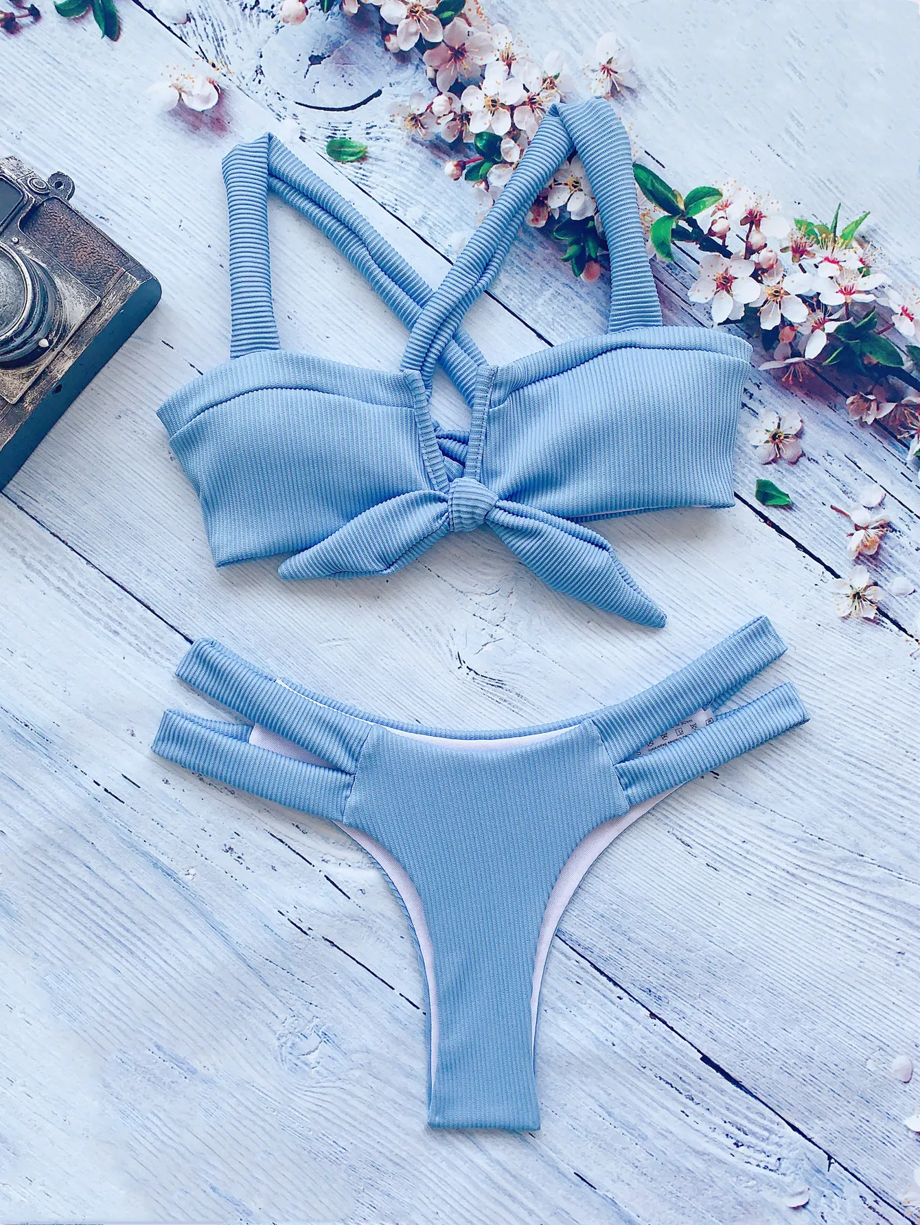 Solid Color Bow Low Waist Swimsuit Women 2021 New Bikini Set Solid Color 2 Piece Swimwear Swimming Suit Push Up Bathing Suit
Solid Color Bow Low Waist Swimsuit Women 2021 New Bikini Set Solid Color 2 Piece Swimwear Swimming Suit Push Up Bathing Suit