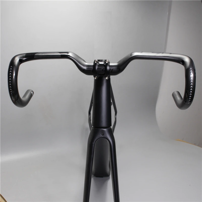 EC90 carbon fiber highway bicycle thighed handle bar carbon fibre handlebar road bicycle handlebar 400 420 440MM
EC90 carbon fiber highway bicycle thighed handle bar carbon fibre handlebar road bicycle handlebar 400 420 440MM
