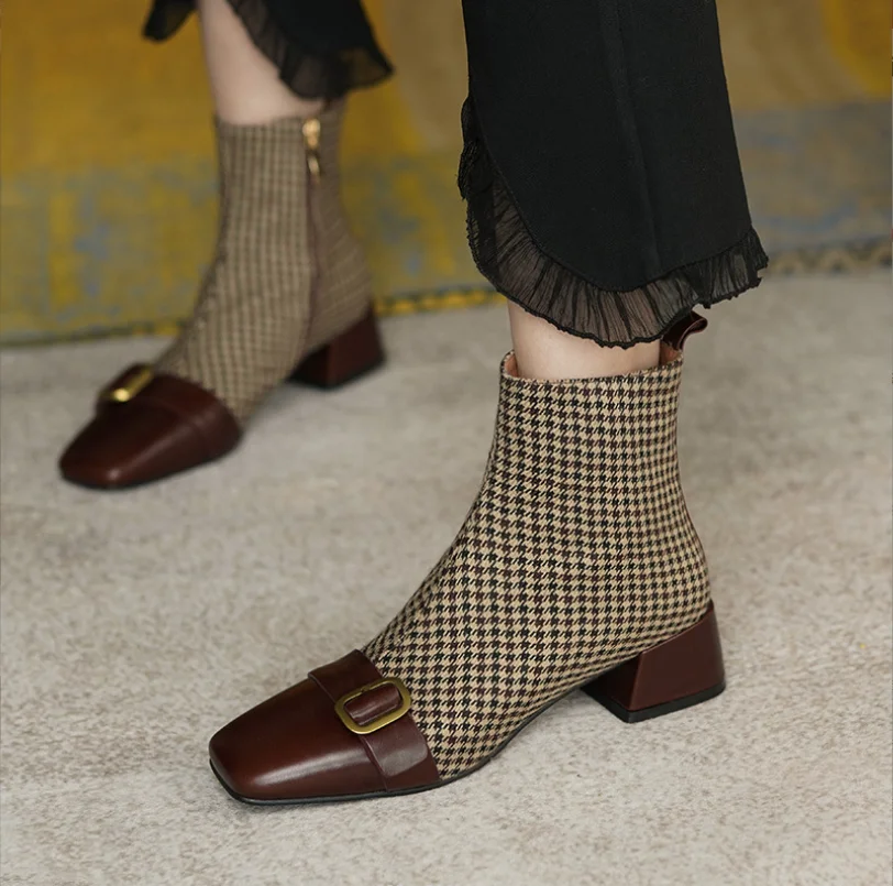 Chelsea boots short boots women retro spring and autumn single boots new houndstooth thick with square toe color matching
Chelsea boots short boots women retro spring and autumn single boots new houndstooth thick with square toe color matching