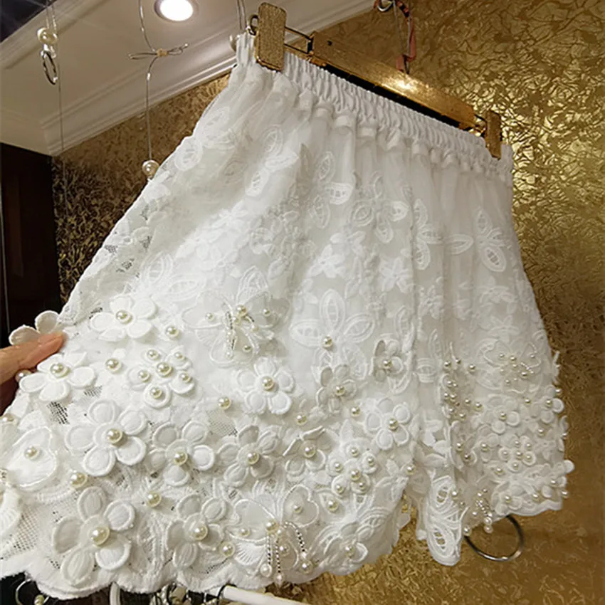 Luxury spring summer 2022 three-dimensional flower pearl oversized fat loose bottoming lace shorts women
Luxury spring summer 2022 three-dimensional flower pearl oversized fat loose bottoming lace shorts women
