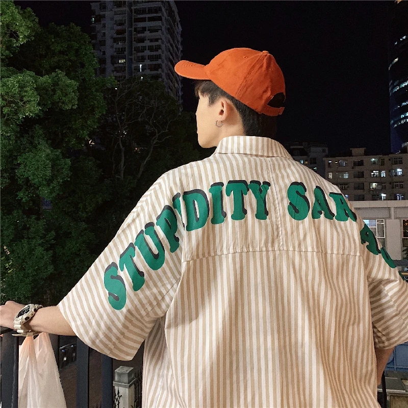 Рубашка мужская с буквенным принтом сзади, модная трендовая Гавайская одежда в стиле оверсайз, уличная одежда в полоску, повседневная, для п... 
Рубашка мужская с буквенным принтом сзади, модная трендовая Гавайская одежда в стиле оверсайз, уличная одежда в полоску, повседневная, для п...