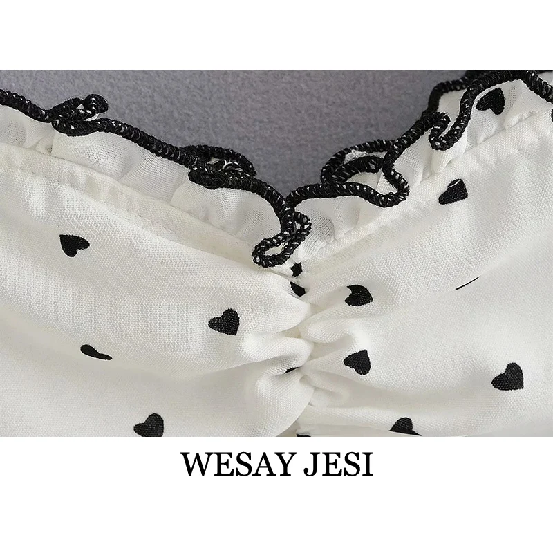 WESAY JESI 2021 Spring New Women's Top Puff Sleeve Square Neck Short Top Zipper Decoration Fashion Retro Temperament Wearing
WESAY JESI 2021 Spring New Women's Top Puff Sleeve Square Neck Short Top Zipper Decoration Fashion Retro Temperament Wearing