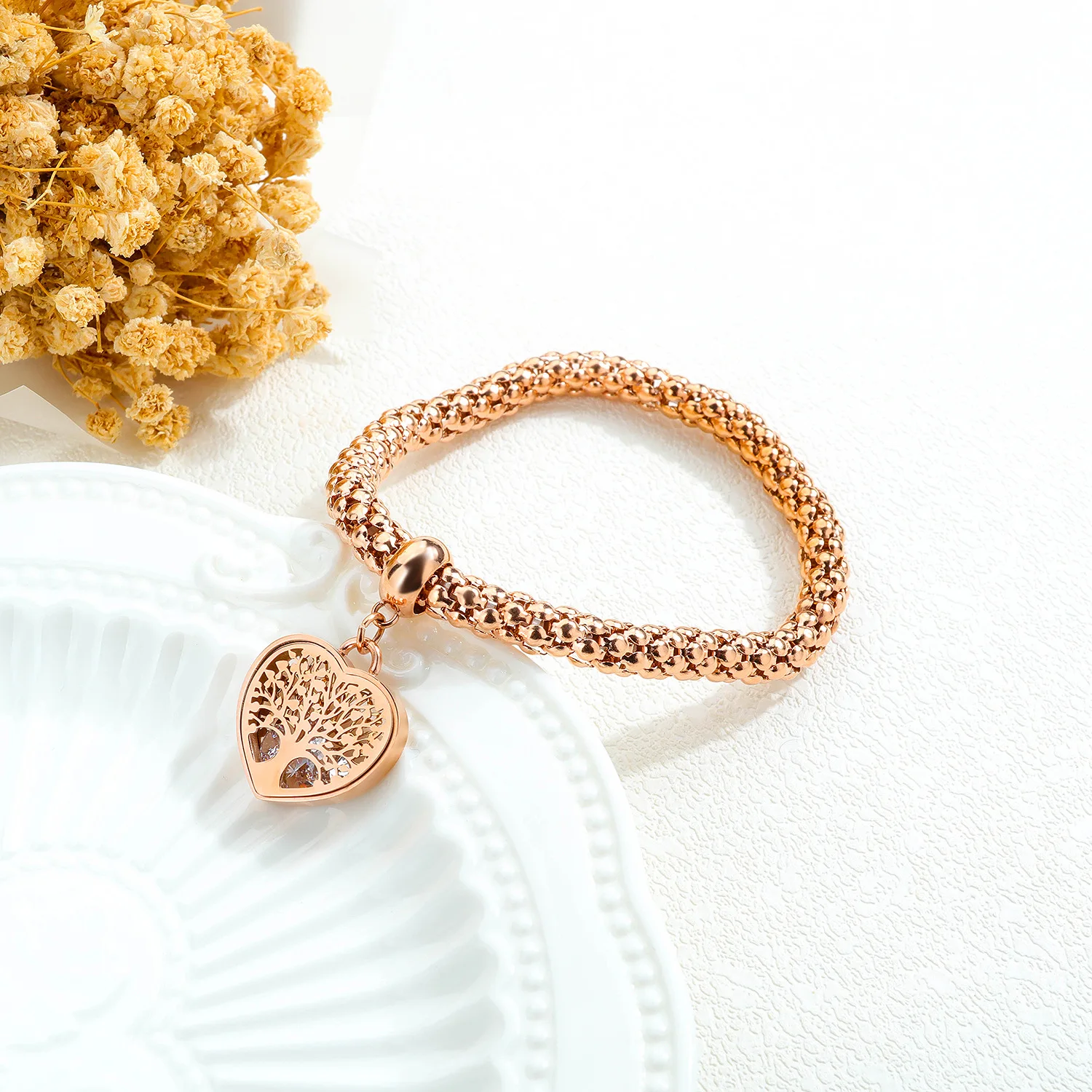 HT-35 Hot Selling Titanium Steel Love Heart Lady Bracelet in Europe and America Hollow Tree of Life Bracelet
HT-35 Hot Selling Titanium Steel Love Heart Lady Bracelet in Europe and America Hollow Tree of Life Bracelet