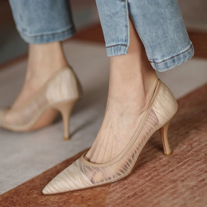 Spring Newest Women Shoes Mesh Cloth Wedding Dancing Genuine Leather Thin Heels Pumps Pointed Toe Shallow Classic Shoes Woman
Spring Newest Women Shoes Mesh Cloth Wedding Dancing Genuine Leather Thin Heels Pumps Pointed Toe Shallow Classic Shoes Woman