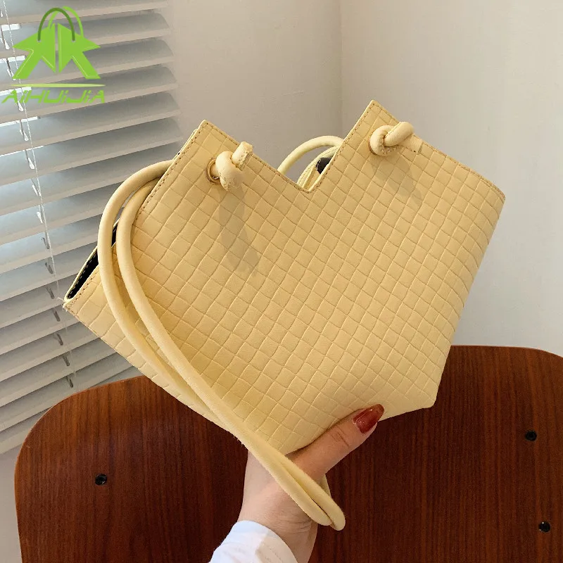 Fashion Polygon Woman Handbag Simplicity Son-mother Shoulder Bags 2021 New High Quality Pu Leather Travel Messenger Female Bag
Fashion Polygon Woman Handbag Simplicity Son-mother Shoulder Bags 2021 New High Quality Pu Leather Travel Messenger Female Bag