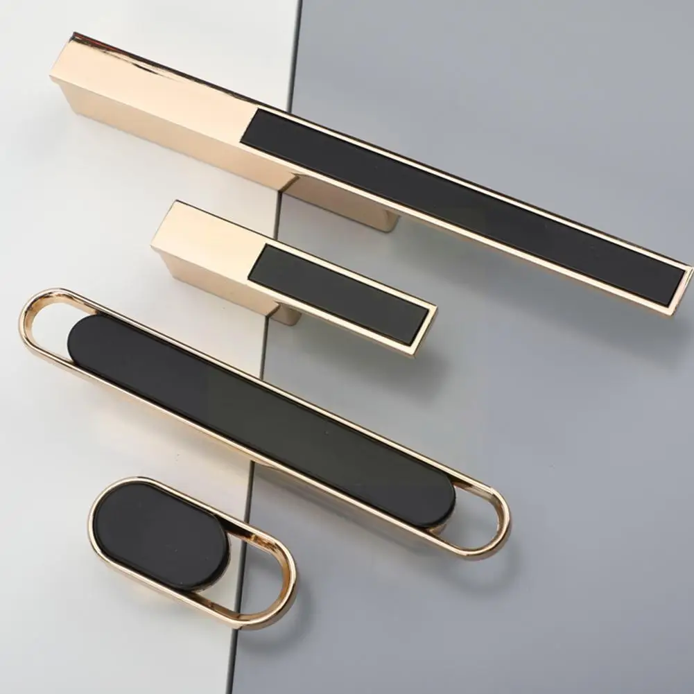 Luxury Nordic Gold Black Kitchen Cabinet Door Handle Hardware Wardrobe Decoration Simple Home Knob Drawer Personality Furni M4A9 
Luxury Nordic Gold Black Kitchen Cabinet Door Handle Hardware Wardrobe Decoration Simple Home Knob Drawer Personality Furni M4A9