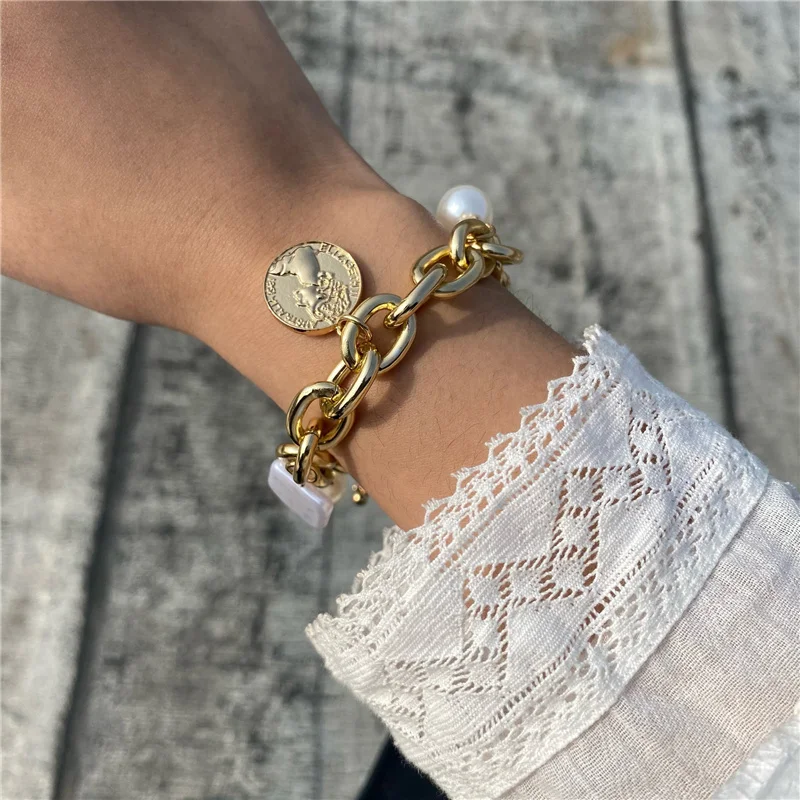 Punk Big Imitation Pearl Beaded Portrait Pendant Bracelet Women Coin Heavy Metal Chunky Lock Chain Bangle Men Jewelry
Punk Big Imitation Pearl Beaded Portrait Pendant Bracelet Women Coin Heavy Metal Chunky Lock Chain Bangle Men Jewelry