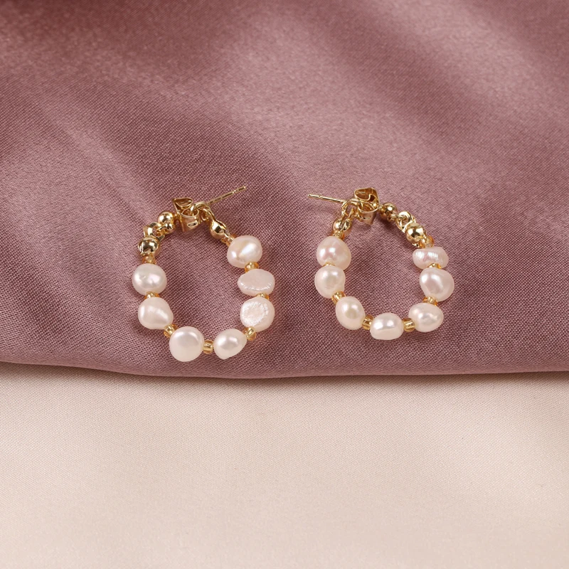 Pink gentle and romantic natural freshwater pearl hoop earrings for women 2020 Korean classic and fashionable
Pink gentle and romantic natural freshwater pearl hoop earrings for women 2020 Korean classic and fashionable