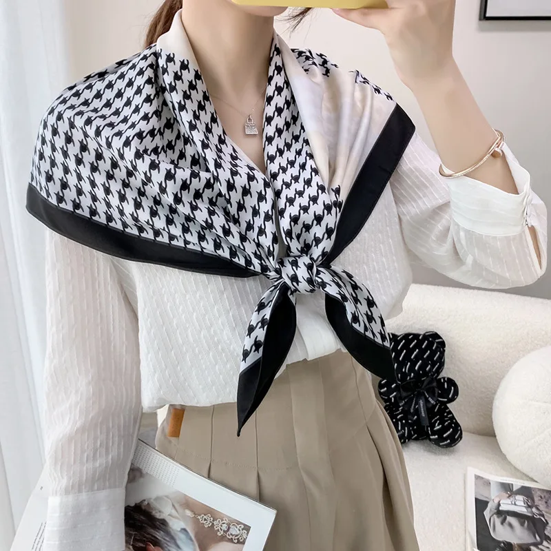 Fashion Houndstooth Design Silk Satin Women Square Scarf Quality Handkerchief Shawls Soft Neckerchief Hijab Foulard Beach Towel
Fashion Houndstooth Design Silk Satin Women Square Scarf Quality Handkerchief Shawls Soft Neckerchief Hijab Foulard Beach Towel