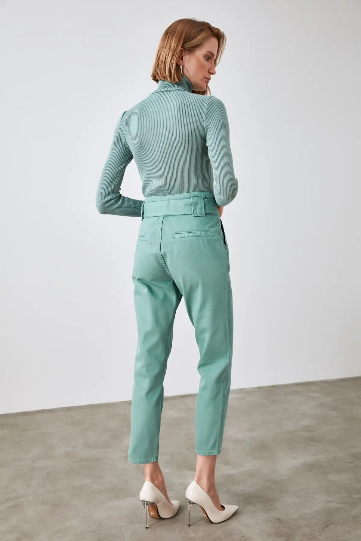 Trendyol Arch High Bel Mom Jeans TWOAW21JE0470
Trendyol Arch High Bel Mom Jeans TWOAW21JE0470