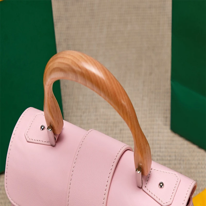 New hot style fashion all-match exquisite handbag ladies leather square pink girl heart messenger bag
New hot style fashion all-match exquisite handbag ladies leather square pink girl heart messenger bag