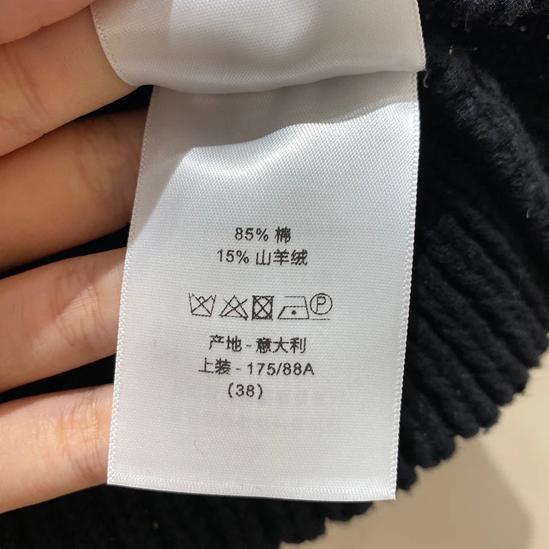 Sweaters&Jumpers
Sweaters&Jumpers