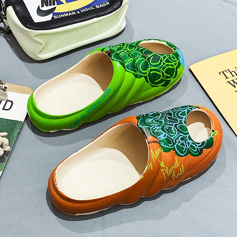 Brand Fashion Personality Thick-soled Sandals Slippers Men's Summer New Hollow Trend Men's Slippers Hole Shoes Beach Men's Shoes
Brand Fashion Personality Thick-soled Sandals Slippers Men's Summer New Hollow Trend Men's Slippers Hole Shoes Beach Men's Shoes