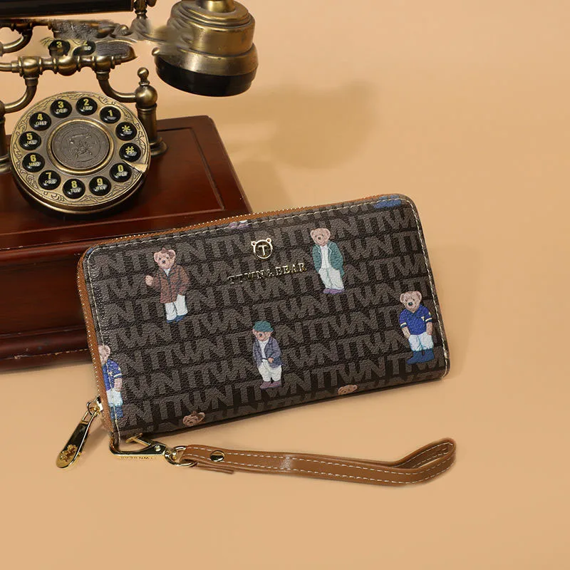 Long wallet female new card bag all-in-one clutch bag printing cartoon zipper clutch bag
Long wallet female new card bag all-in-one clutch bag printing cartoon zipper clutch bag