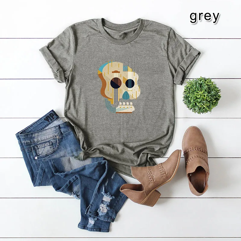 Short-sleeved shirt Cute guitar cartoon female big size European and American printed ladies T-shirt
Short-sleeved shirt Cute guitar cartoon female big size European and American printed ladies T-shirt