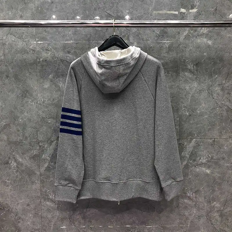 TB BROWNE2021 Fashion Brand Spring Autumn Hooded Clothing Cotton Men Sweatshirts Hoodies Blue Stripes Casual Sportswear Coat
TB BROWNE2021 Fashion Brand Spring Autumn Hooded Clothing Cotton Men Sweatshirts Hoodies Blue Stripes Casual Sportswear Coat