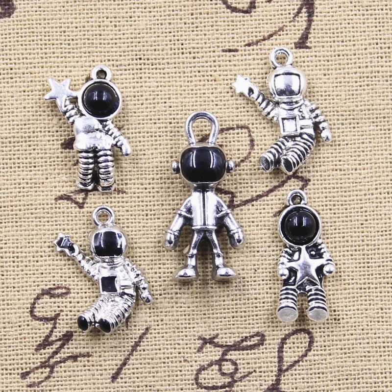 10pcs Charms Space Man Universe Astronaut Star Antique Silver Color Pendants DIY Crafts Making Findings Handmade Tibetan Jewelry
10pcs Charms Space Man Universe Astronaut Star Antique Silver Color Pendants DIY Crafts Making Findings Handmade Tibetan Jewelry