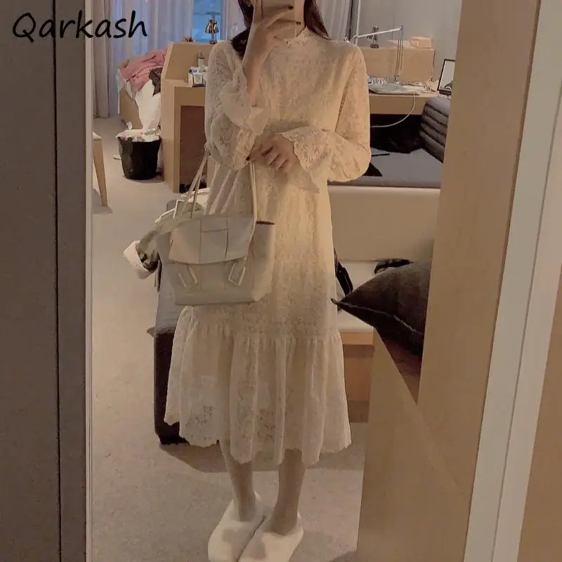 Dress Women Fall Winter Popular Fashion New Lace Hollow Out Design Casual Midi Flare Sleeve 2021 Solid Korean Style Vestidos
Dress Women Fall Winter Popular Fashion New Lace Hollow Out Design Casual Midi Flare Sleeve 2021 Solid Korean Style Vestidos