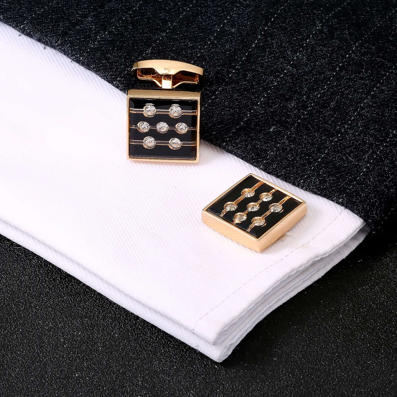 Rose Gold Color Simple Fashion French Cufflinks High-quality Rhinestones Business Men's Cuff Links Mens Jewelry Gifts
Rose Gold Color Simple Fashion French Cufflinks High-quality Rhinestones Business Men's Cuff Links Mens Jewelry Gifts