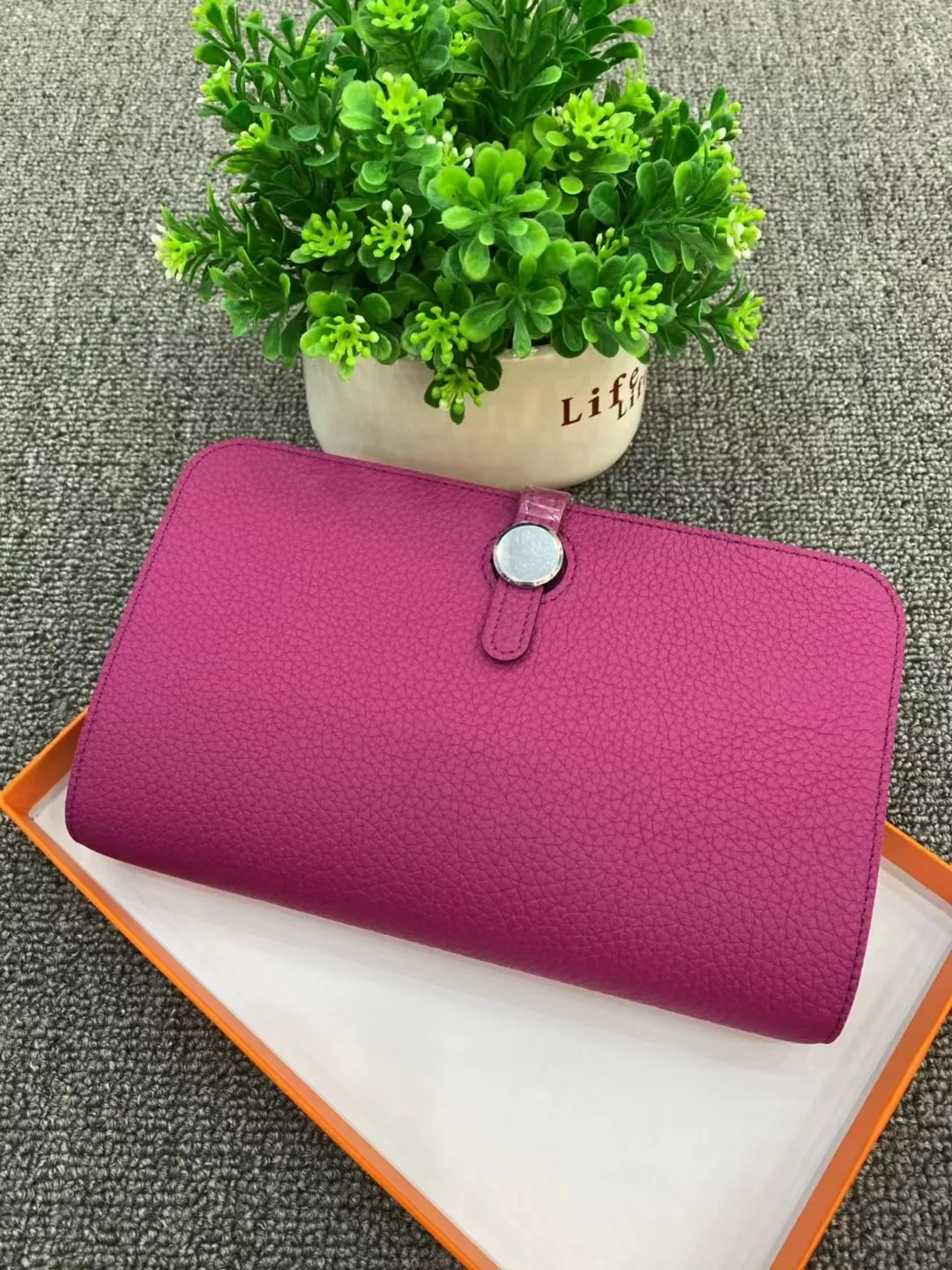 Wallets & Holders
Wallets & Holders