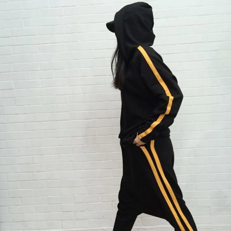 Women Casual Tracksuit Summer Hip Hop Striped Drop Crotch Harem Pants Pullover T-Shirts Female Two Piece Set Autumn Winter Sets
Women Casual Tracksuit Summer Hip Hop Striped Drop Crotch Harem Pants Pullover T-Shirts Female Two Piece Set Autumn Winter Sets