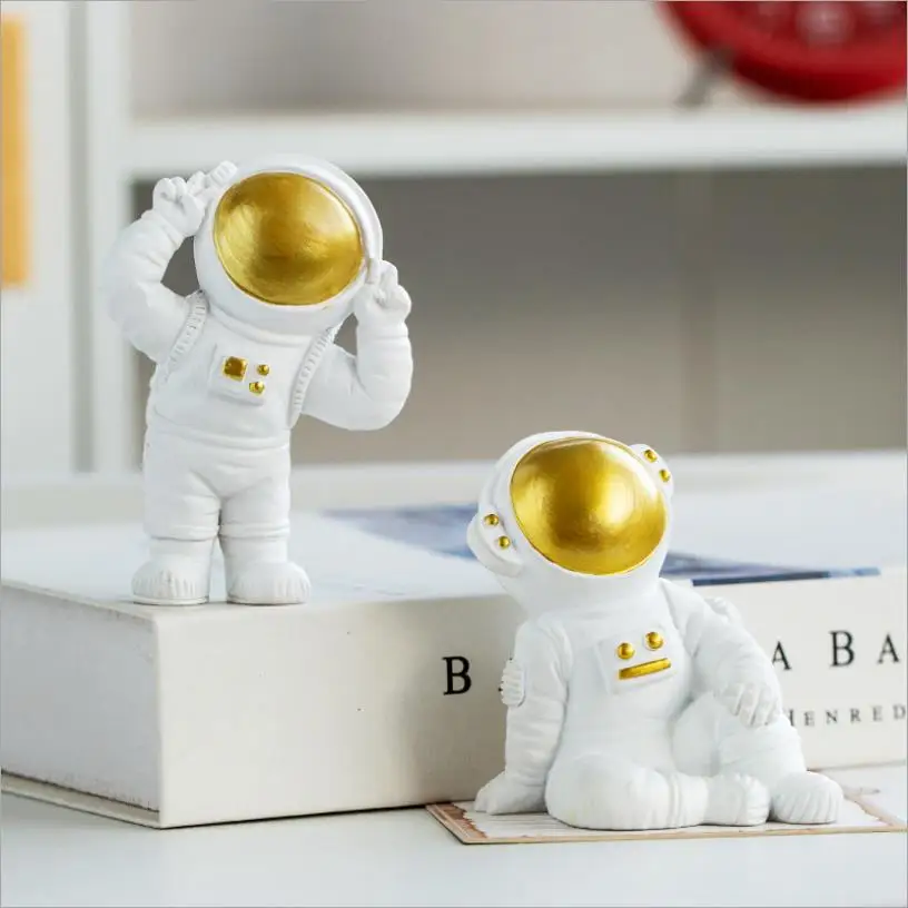 Маленький декоративный астронавт Spaceman из смолы, роскошный светильник для комнаты, ТВ-кабинета, креативный Настольный мягкий декоративный п...
Маленький декоративный астронавт Spaceman из смолы, роскошный светильник для комнаты, ТВ-кабинета, креативный Настольный мягкий декоративный п...