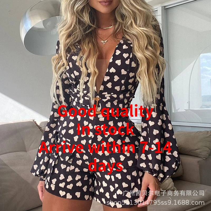 2021 Summer Shorts Short Sleeve European and American New Casual Printed Deep V Lantern Sleeve Jumpsuit Shorts bodysuits 
2021 Summer Shorts Short Sleeve European and American New Casual Printed Deep V Lantern Sleeve Jumpsuit Shorts bodysuits