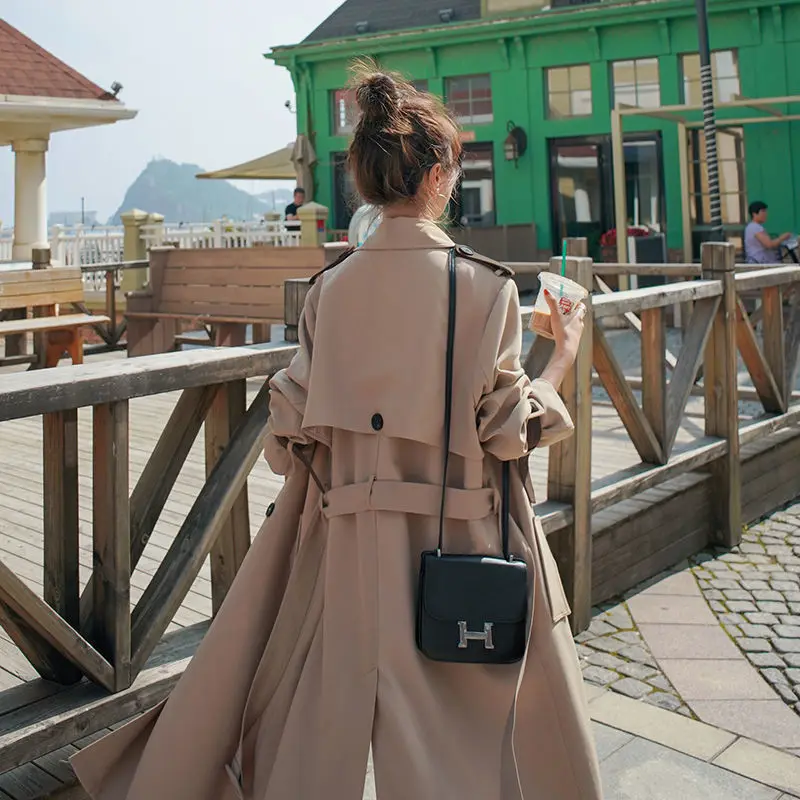 British Style Women Windbreaker 2020 New Spring Autumn Hepburn Style High-end Trench Coat Solid Color Double breasted Belt H151
British Style Women Windbreaker 2020 New Spring Autumn Hepburn Style High-end Trench Coat Solid Color Double breasted Belt H151