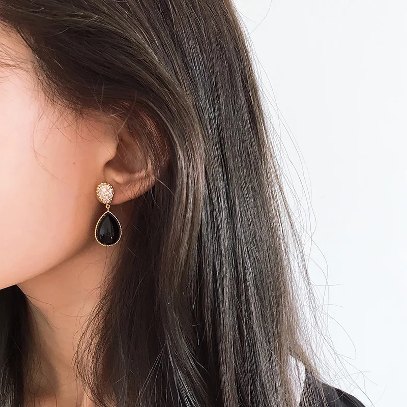 Full Dress Gift Glistening CZ Designer Fritillaria Agata Noble Woman Earrings Water Droplet
Full Dress Gift Glistening CZ Designer Fritillaria Agata Noble Woman Earrings Water Droplet