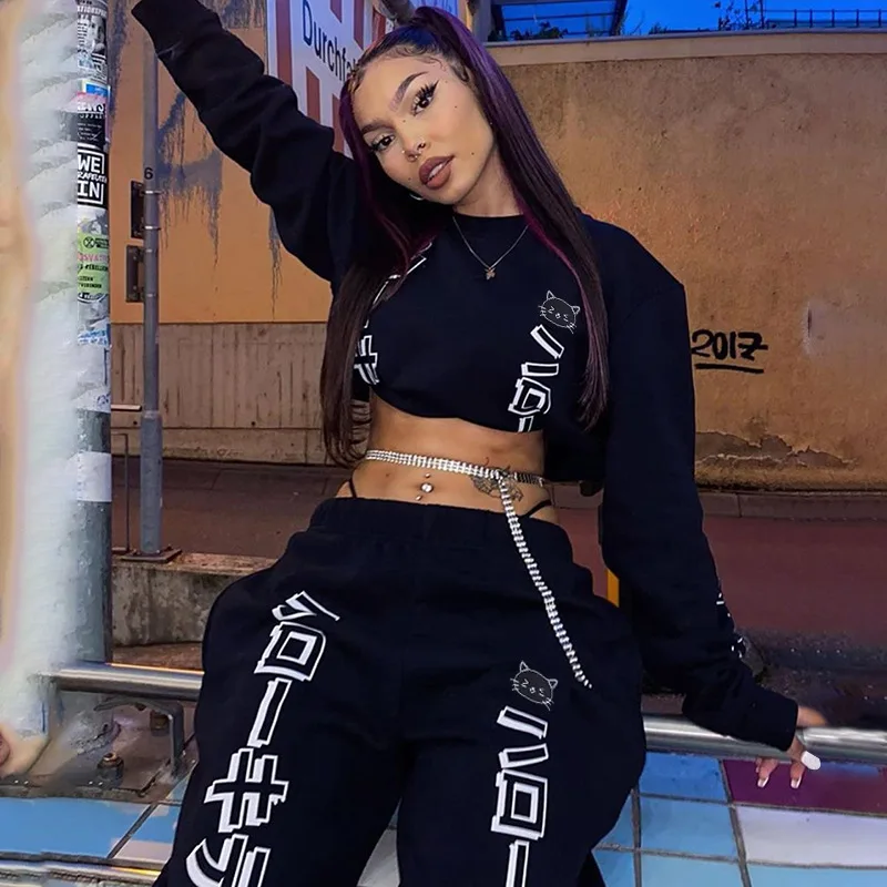 European and American autumn/winter new fashion sweater suit sexy letter printing basic hedging suit women
European and American autumn/winter new fashion sweater suit sexy letter printing basic hedging suit women