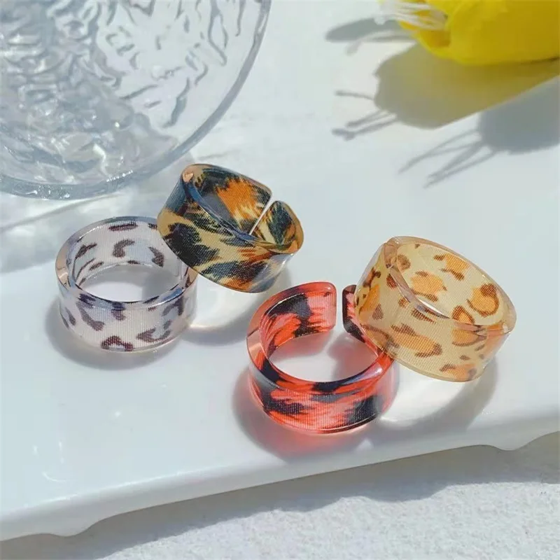 Jewelry Wholesale Acrylic Ring 2021 Trend Geometric Leopard Dazzling Statement Index Finger Opening Adjustable Rings For Women
Jewelry Wholesale Acrylic Ring 2021 Trend Geometric Leopard Dazzling Statement Index Finger Opening Adjustable Rings For Women