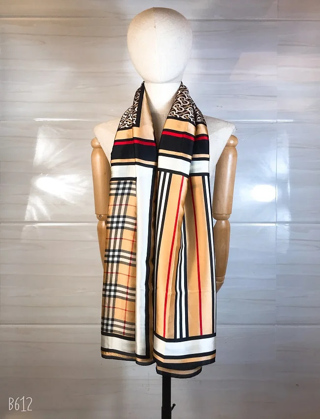 2020 Classic Style New Spring Women High Quality Stripes Silk Scarf Shawls and Wraps Female Foulard Wholesale
2020 Classic Style New Spring Women High Quality Stripes Silk Scarf Shawls and Wraps Female Foulard Wholesale