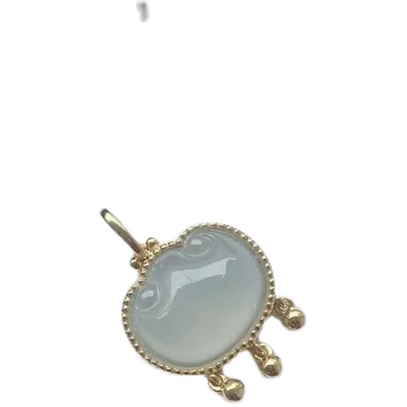 New Japanese and Korean Earrings S925 Sterling Silver Lock of Good Wishes Necklace Inlaid Chalcedony Small Bead Edge Pendant
New Japanese and Korean Earrings S925 Sterling Silver Lock of Good Wishes Necklace Inlaid Chalcedony Small Bead Edge Pendant