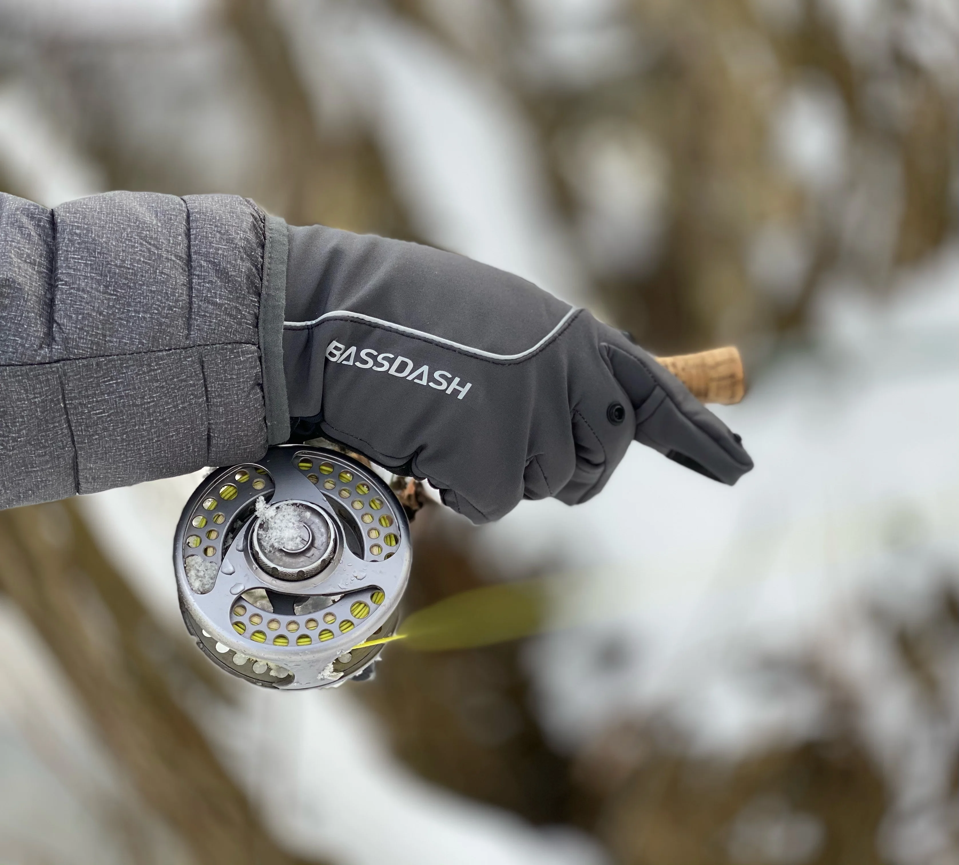 Insulated Fishing Gloves Water Repellent with Fleece Lining Cold Weather Winter Gloves for Men Women
Insulated Fishing Gloves Water Repellent with Fleece Lining Cold Weather Winter Gloves for Men Women