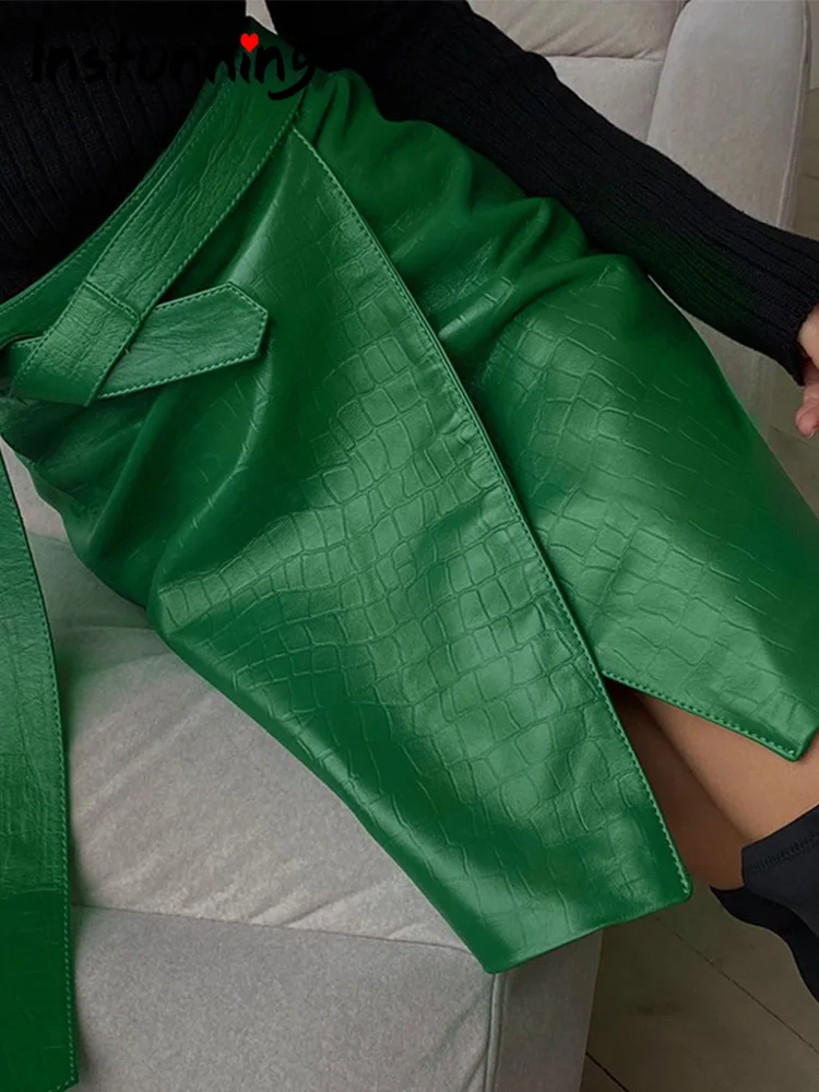 Instunning Women Crocodile Pattern Faux PU Leather Skirt Casual Bandage Splitted Autumn 2021 Streetwear Solid Elegant Club Skirt
Instunning Women Crocodile Pattern Faux PU Leather Skirt Casual Bandage Splitted Autumn 2021 Streetwear Solid Elegant Club Skirt