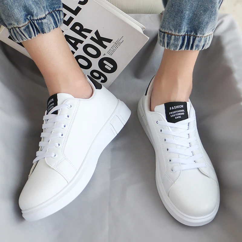 High Quality Men Casual Sneakers Non-Slip Youth Fashion Mens Shoes White Soft Bottom Man Casual Original Shoes Size 38-44
High Quality Men Casual Sneakers Non-Slip Youth Fashion Mens Shoes White Soft Bottom Man Casual Original Shoes Size 38-44